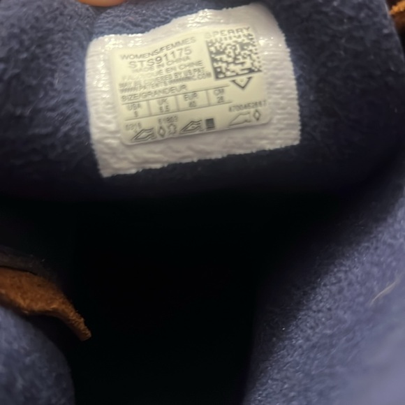 Great condition Sperry boots. - Picture 3 of 6